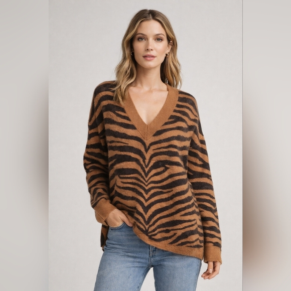 Rails Sweaters - Rails Eleanor Tiger Stripe Wool Cashmere V-Neck Sweater Small